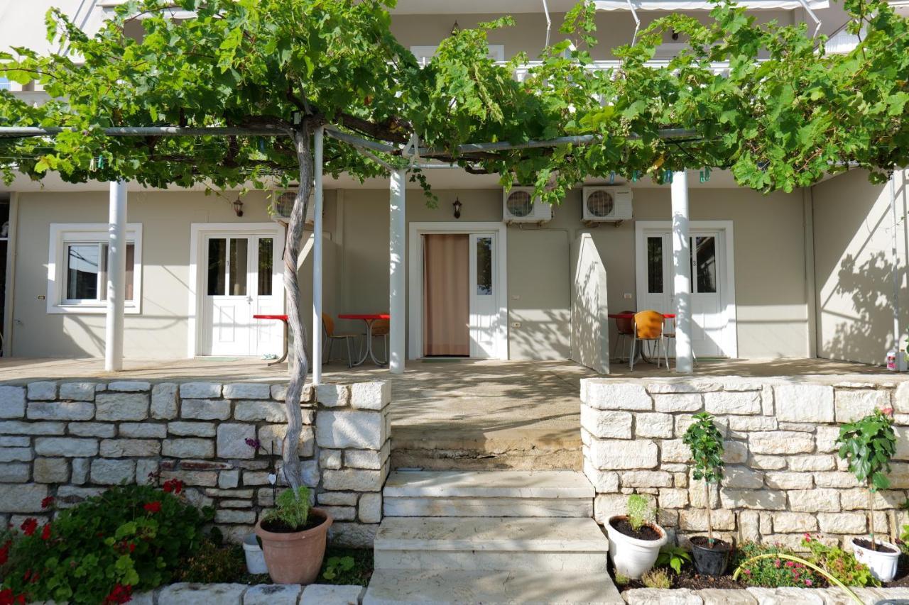 צ'פרו Villa Gjika מראה חיצוני תמונה
